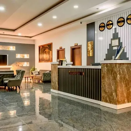 Hitit Marina & Hotell 4*